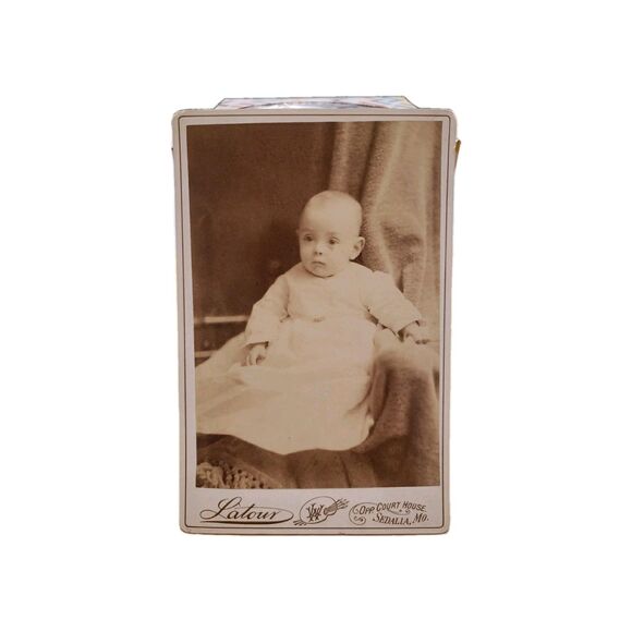 Antique Cabinet Card Photo c1880s Baby Infant LaTour Photographer Sedalia MO - Picture 1 of 15